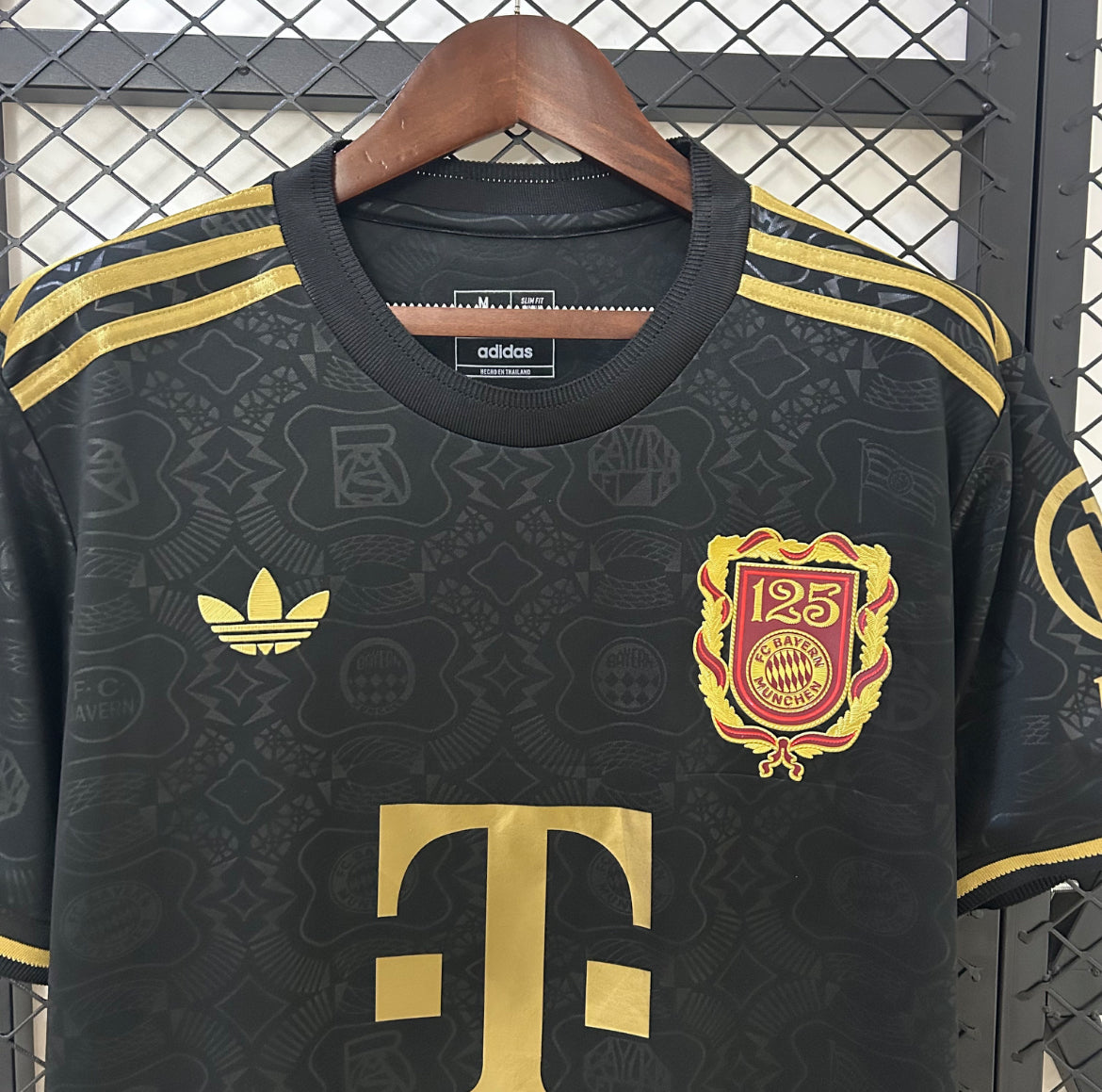 Maillot Bayern Munich 125eme anniversaire Black Version