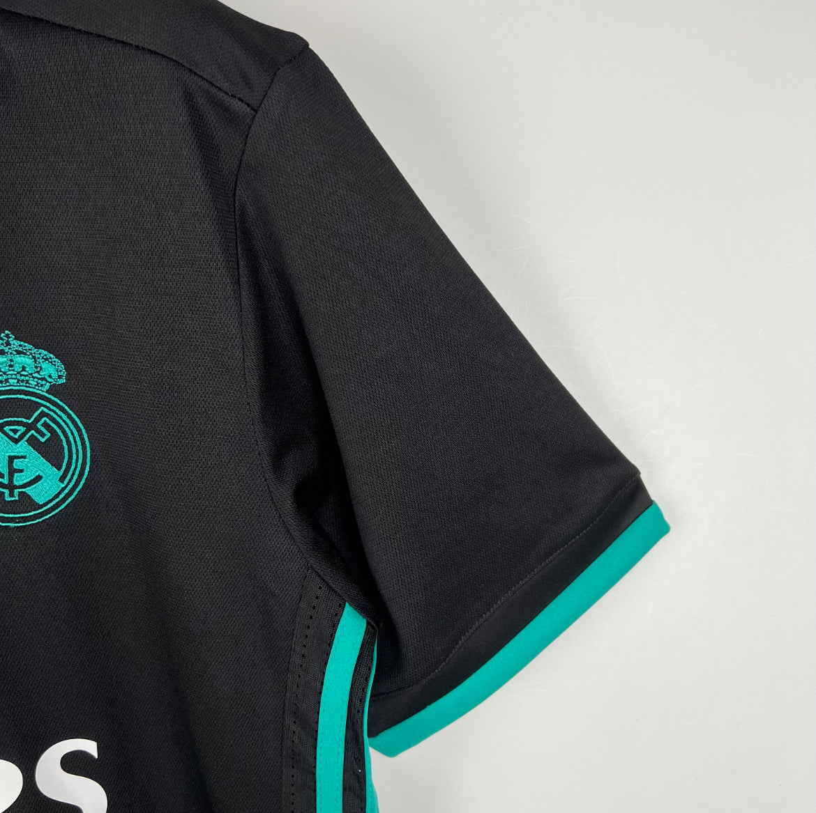 Maillot Rétro Réal Madrid Extérieur 2017-2018