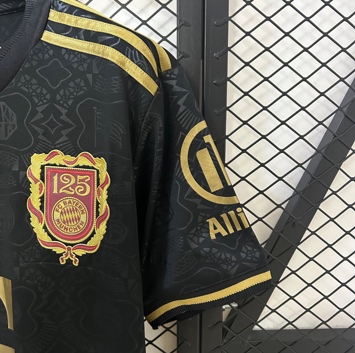 Maillot Bayern Munich 125eme anniversaire Black Version