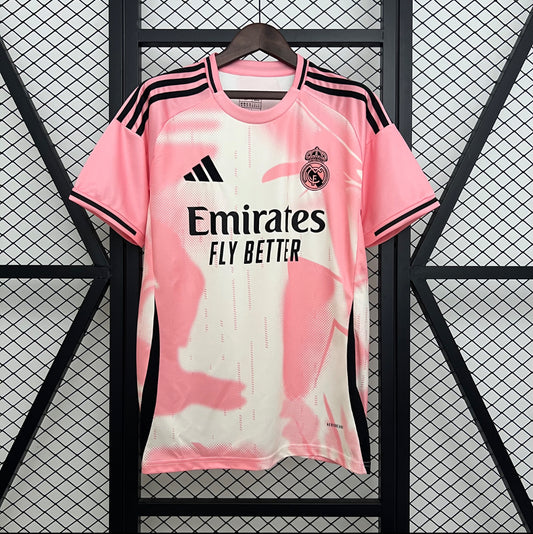 Maillot Real Madrid concept « rose » 2024-2025